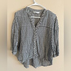 Zara Basic Women’s V Neck Button Up‎ Black & White Plaid Top size Medium